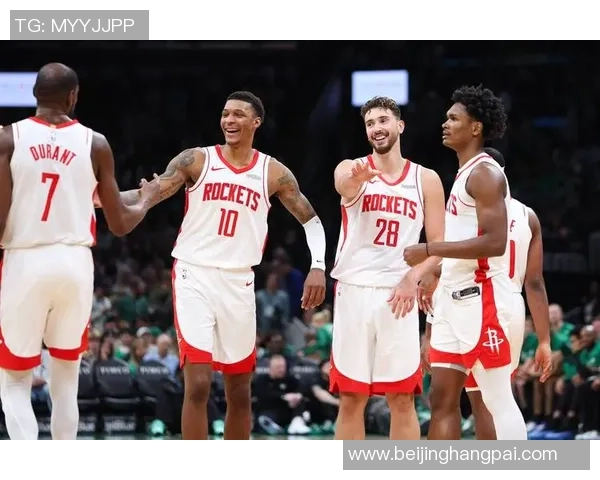 火箭与爵士激战正酣NBA直播精彩瞬间回顾与分析